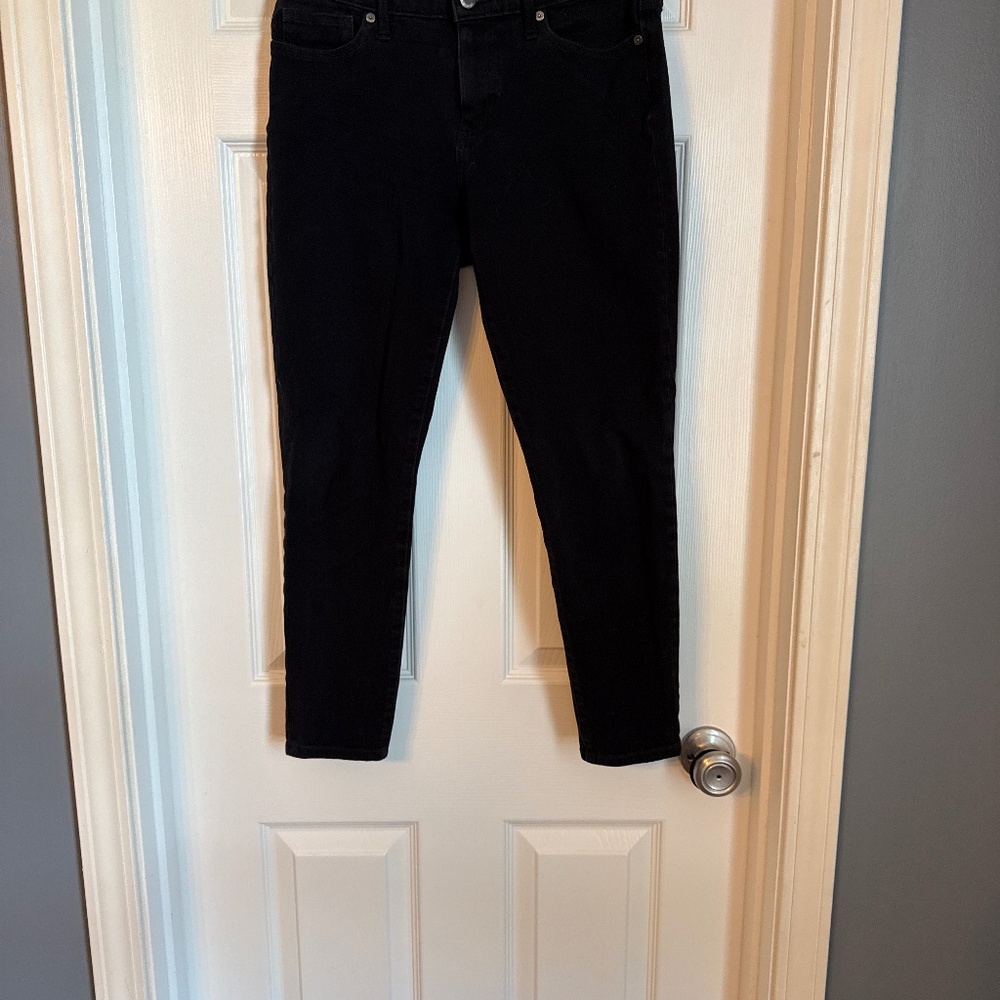 Black Gap Mid-Rise Skinny Jeans